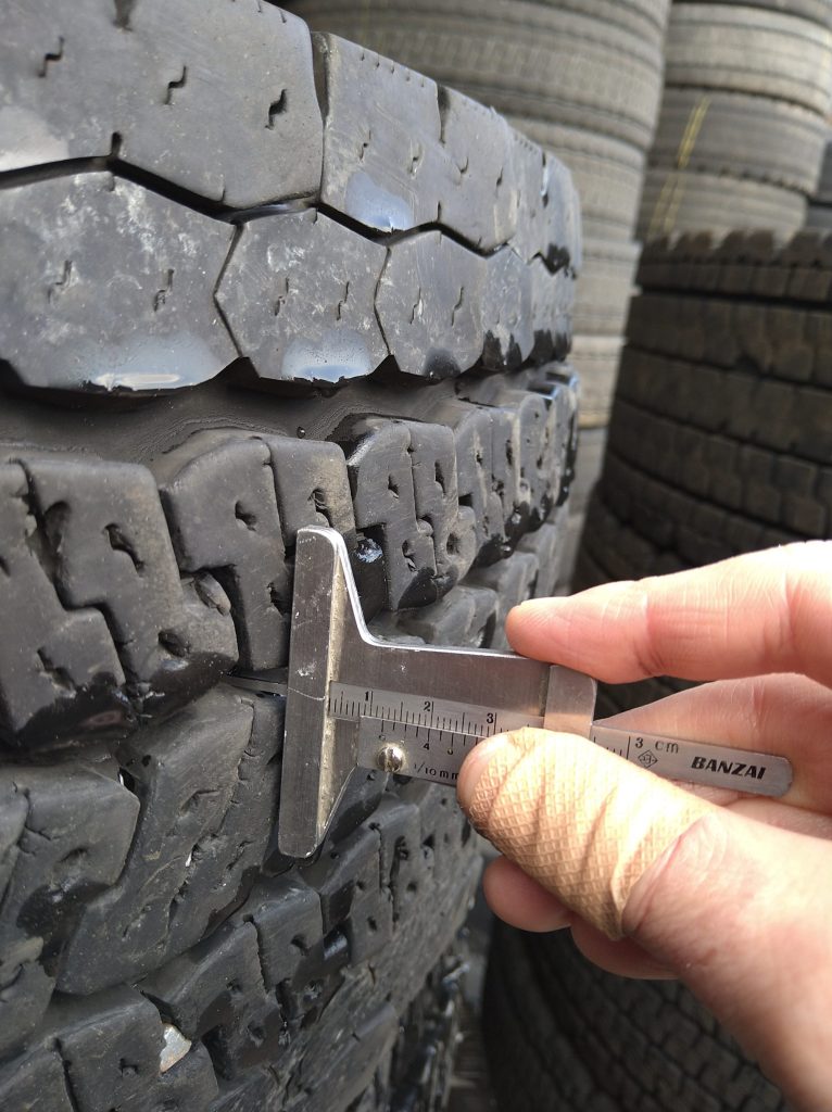 measuring used tire